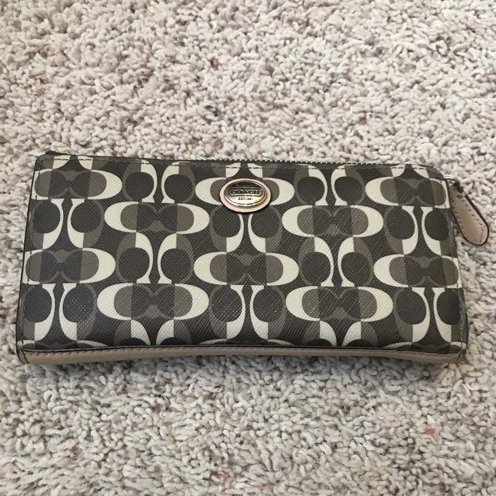 Coach wallet